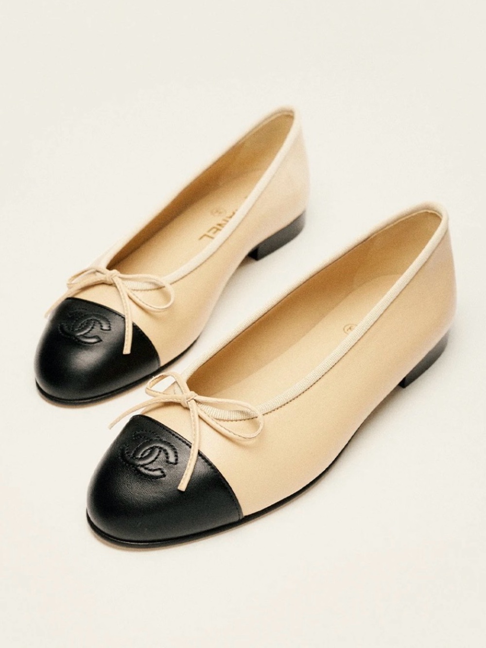 CHANEL Beige and Black Lambskin Two-Tone Ballet Flats 37.5